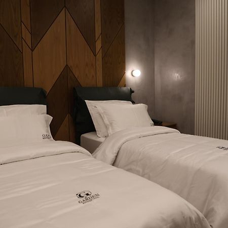 Garden Boutique Hotel Tiranë Luaran gambar