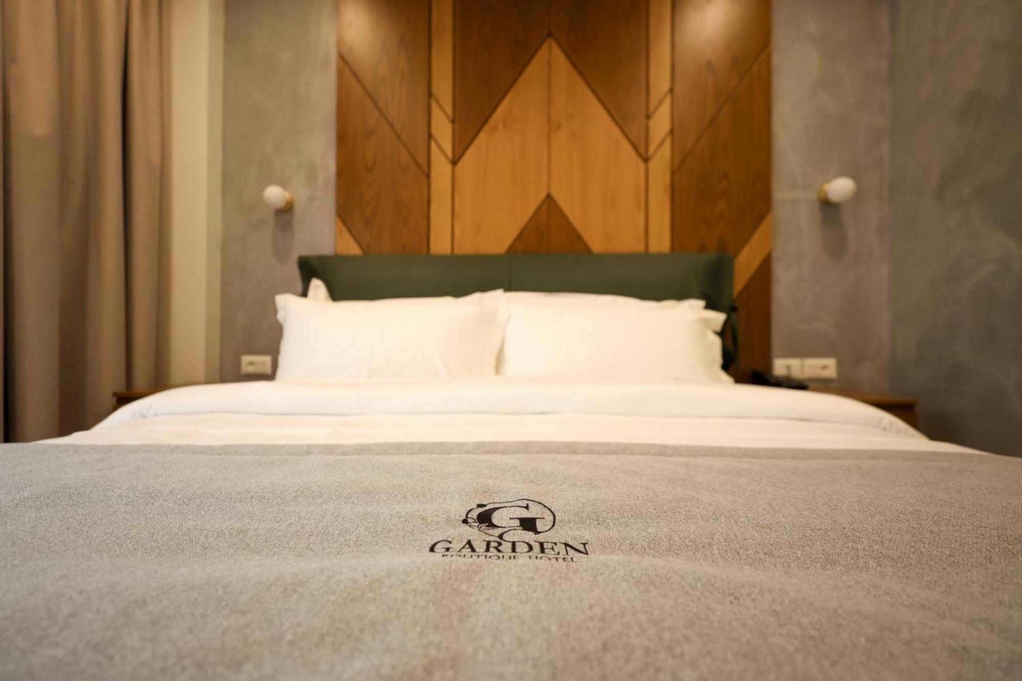 Garden Boutique Hotel Tiranë Luaran gambar