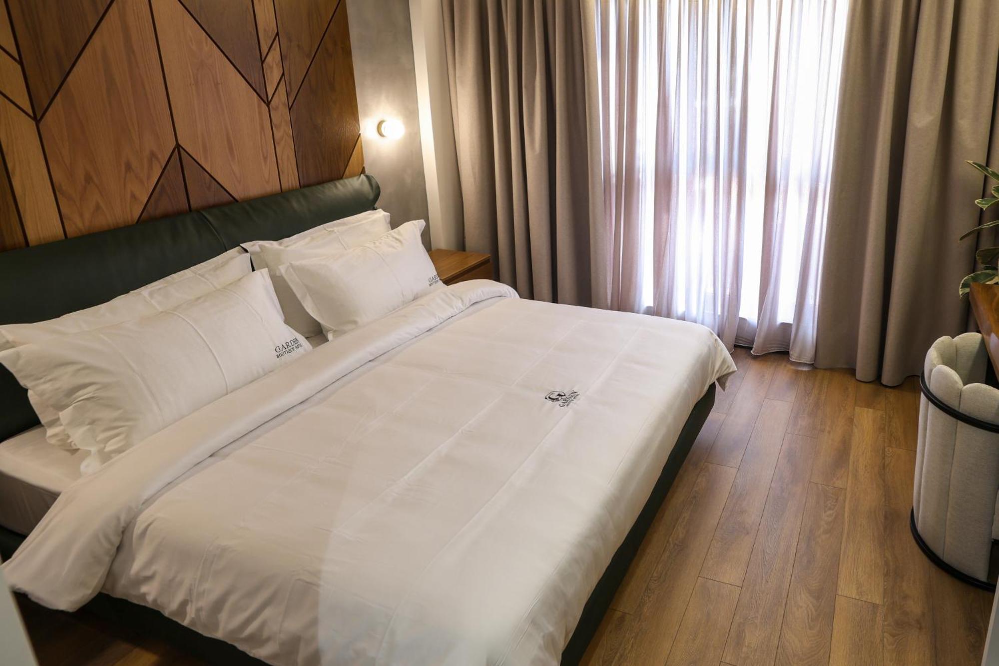 Garden Boutique Hotel Tiranë Luaran gambar